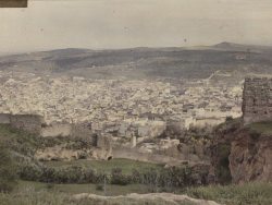FRSFP_0821IM_A_09 - Panorama de F&egrave;s,&nbsp;[Maroc], 1921. verre autochrome, 9 x 12 cm