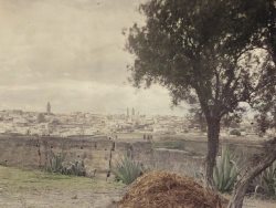 FRSFP_0821IM_A_38 - Mekn&amp;egrave;s, Panorama,&amp;nbsp;[Maroc], 1921. verre autochrome, 9 x 12 cm
